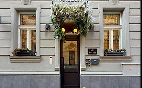 The Viaduct - Suites & More